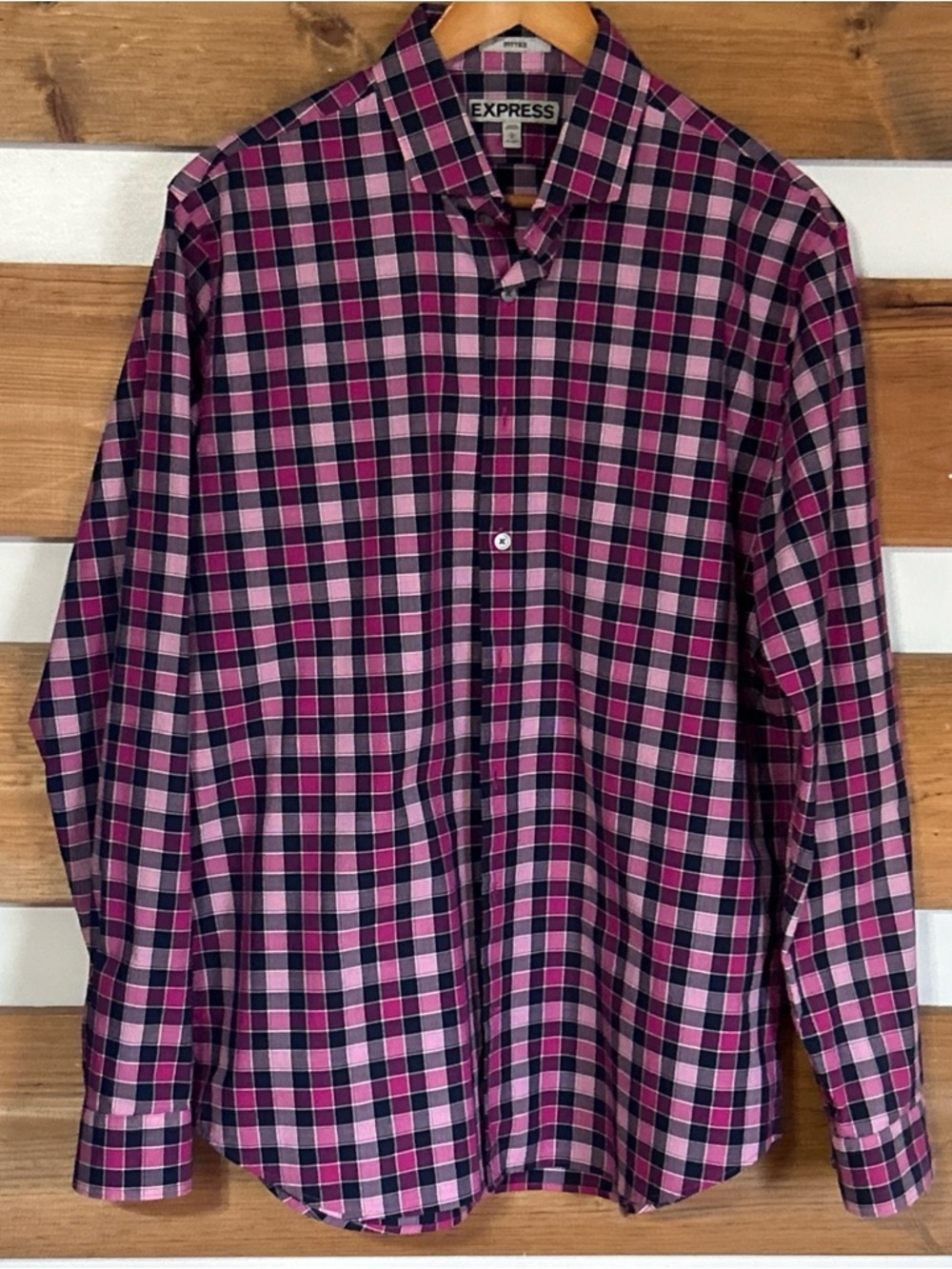 Express Fitted Button Up Shirt Men's Size Large 16-16.5 Pink & Navy Checkered